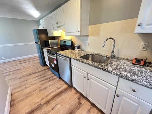 1 Mill St Ct in Danvers, MA - Foto de edificio - Building Photo