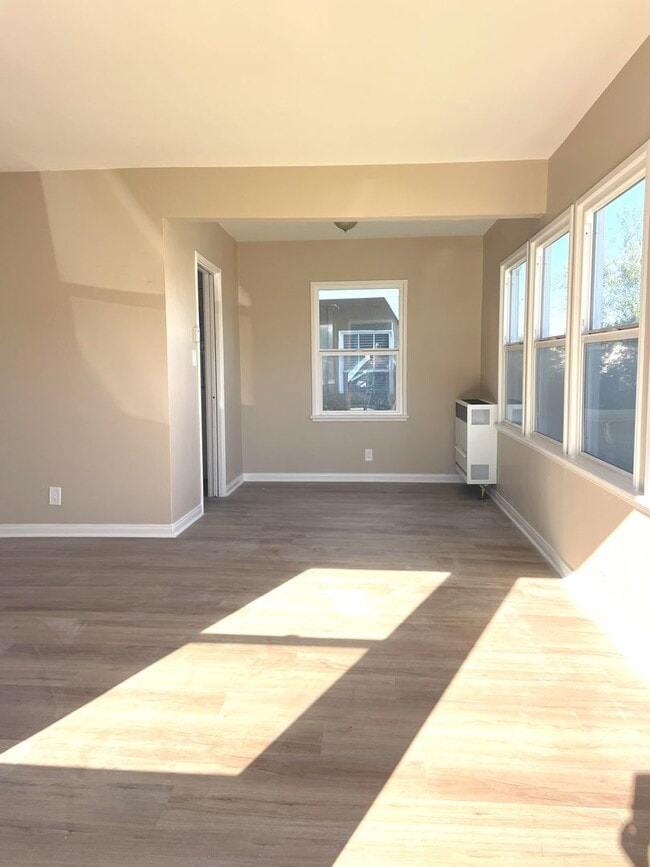 2437-2439 S Cabrillo Ave in Los Angeles, CA - Building Photo - Building Photo