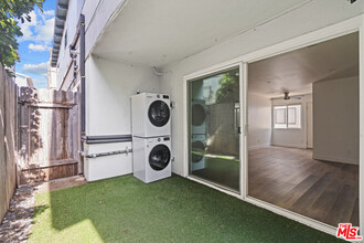 21 Topsail St in Marina Del Rey, CA - Building Photo - Building Photo
