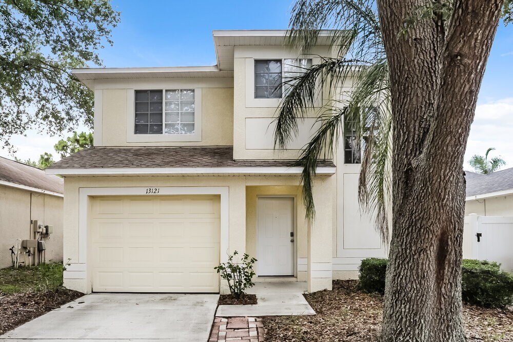 13121 Fennway Ridge Dr in Riverview, FL - Building Photo