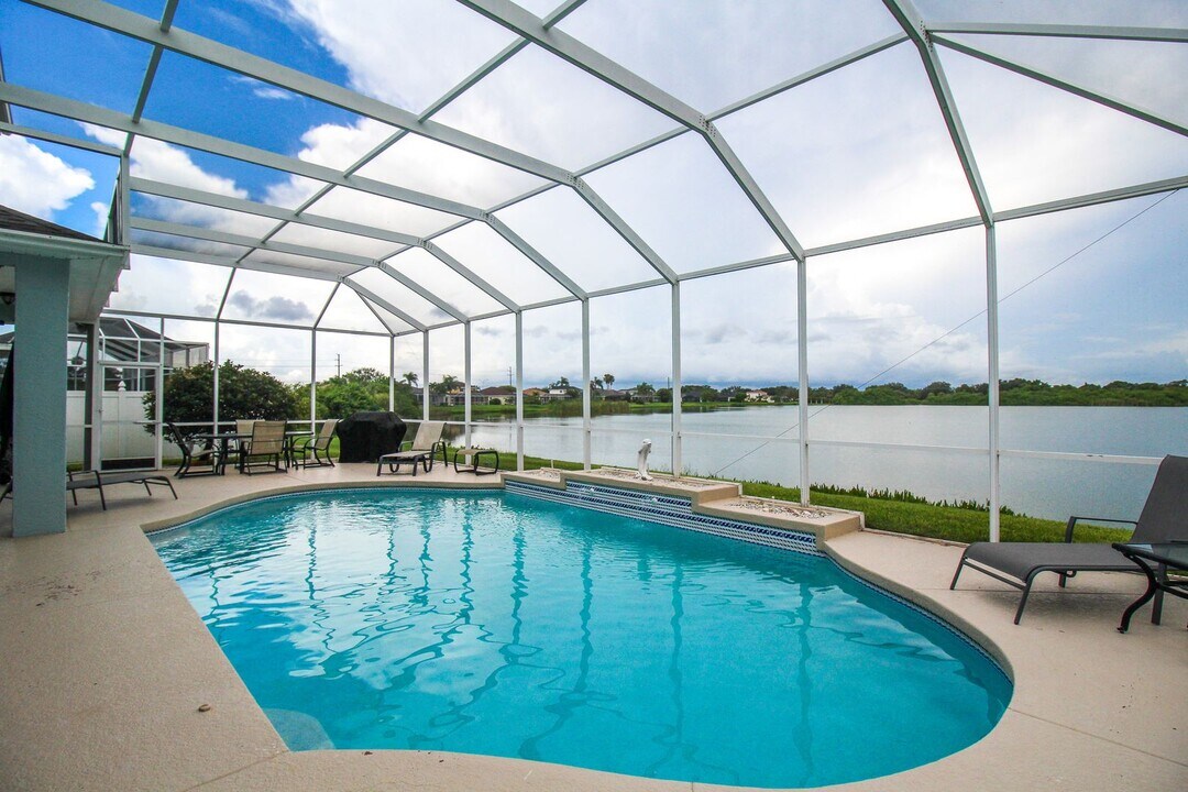 5158 44th St W in Bradenton, FL - Building Photo