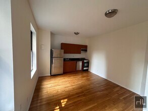 PERFECT WEST VILLAGE 1 BEDROOM - WON'T LAS in New York, NY - Building Photo - Building Photo