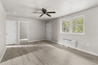 1217 Pineview St in Fayetteville, NC - Building Photo - Building Photo