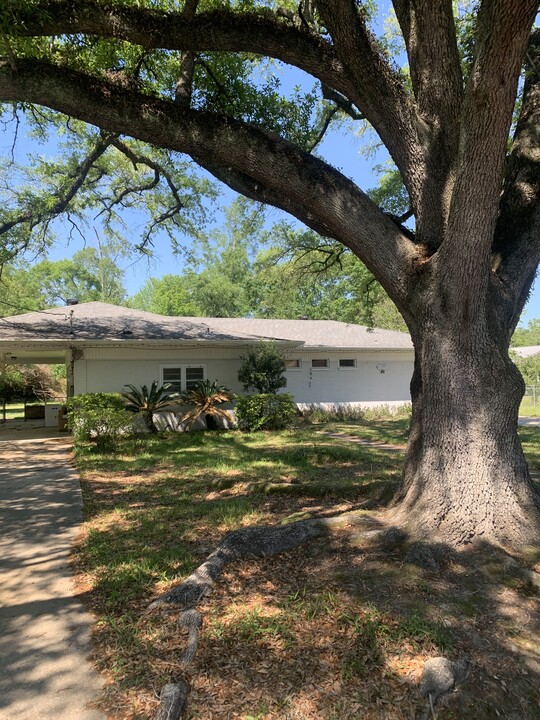 505 E Mulberry St in Amite, LA - Building Photo