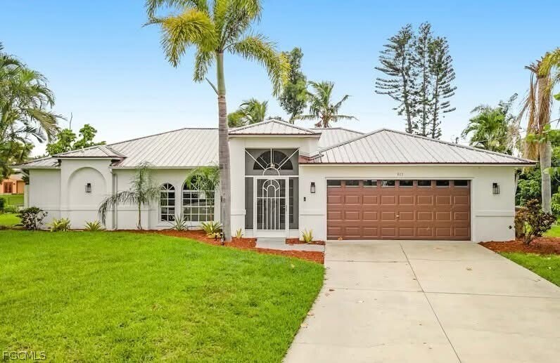 915 SW 1st Terrace in Cape Coral, FL - Building Photo