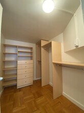 114 E 16th St in New York, NY - Building Photo - Building Photo