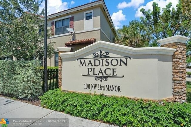 3313 NW 11th Ave in Pompano Beach, FL - Building Photo - Building Photo