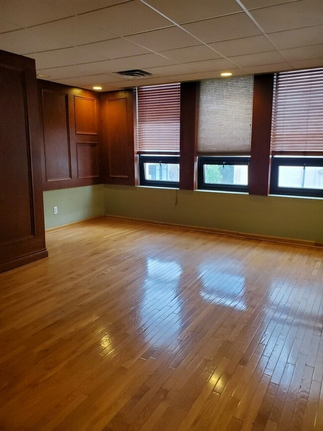 35 N Saginaw St, Unit #2