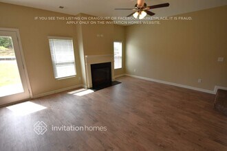 204 Loganview Dr in Loganville, GA - Foto de edificio - Building Photo