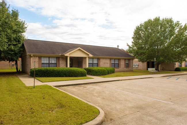 Serene Grove Elderly Community in Leeds, AL - Building Photo - Building Photo