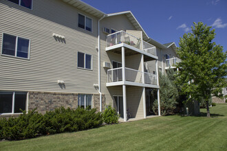 Amber Fields Apartments in Fargo, ND - Foto de edificio - Building Photo
