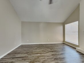 8314 Greenleaf Lake Dr in Houston, TX - Building Photo - Building Photo