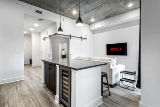 617 N 12th St in Tampa, FL - Foto de edificio - Building Photo