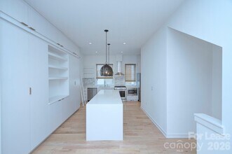 2737 Shenandoah Ave in Charlotte, NC - Building Photo - Building Photo