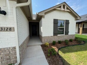 3128 Mt Nebo Dr in Yukon, OK - Building Photo - Building Photo