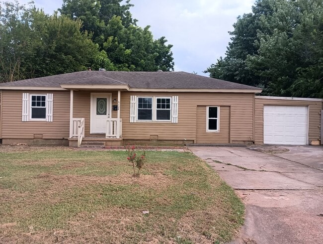 property at 4124 SE 41st St
