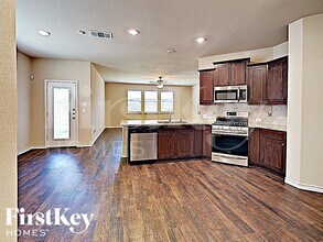 561 Jamestown Ln in Royse City, TX - Building Photo - Building Photo