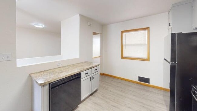 1734 N 7th St in Bismarck, ND - Building Photo - Building Photo