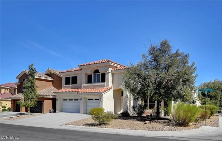 2104 Waterbury Ln in Las Vegas, NV - Foto de edificio