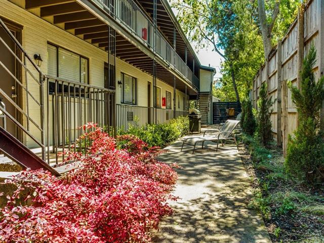 5722 Gaston Ave in Dallas, TX - Building Photo - Building Photo