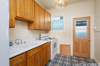 3331 Herbert St in Honolulu, HI - Building Photo - Building Photo