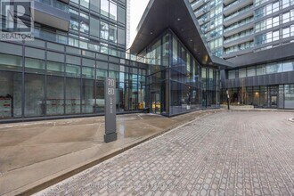 70 Queens Wharf Rd in Toronto, ON - Building Photo - Building Photo