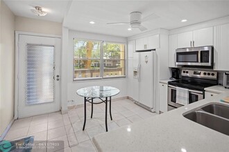 4702 Martinique Dr in Coconut Creek, FL - Building Photo - Building Photo