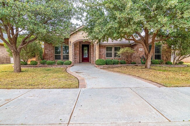 property at 5914 Llano Ct