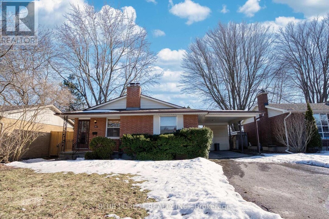419 Castlegrove Blvd in London, ON - Building Photo
