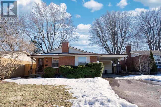 property at 419 Castlegrove Blvd