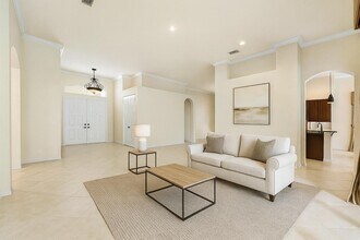 195 Sedona Way in Palm Beach Gardens, FL - Building Photo - Building Photo