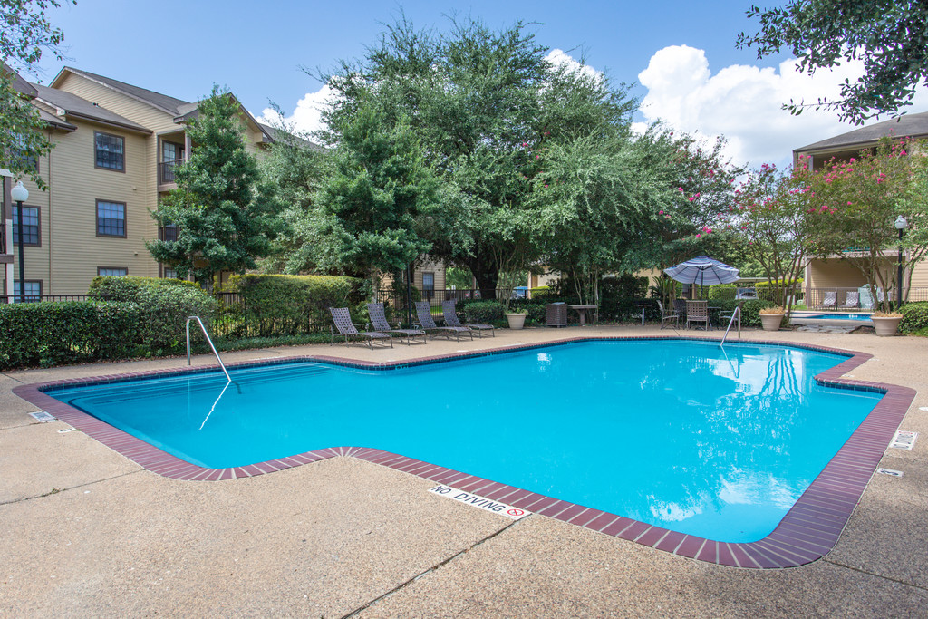 Arbors of Sam Houston Apartments | Huntsville, TX Apartments For Rent