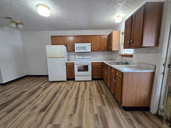 535 New Alexandria Rd, Unit 2