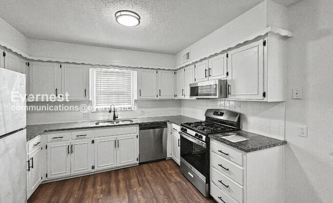 16008 W 151st Terrace in Olathe, KS - Building Photo - Building Photo