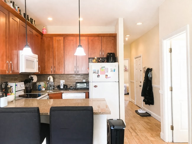 11 Symphony Rd, Unit 3, Unit 3