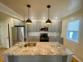 96 Willis Ave, Unit 94 Willis Ave in Medford, MA - Building Photo - Building Photo