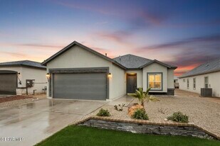 13956 Madero Ave in Horizon City, TX - Building Photo