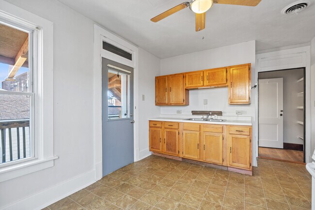 531 Main St, Unit 7G in Irwin, PA - Building Photo - Building Photo