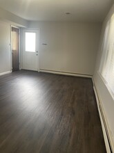 255 Mace St, Unit One bedroom apartment in Staten Island, NY - Foto de edificio - Building Photo