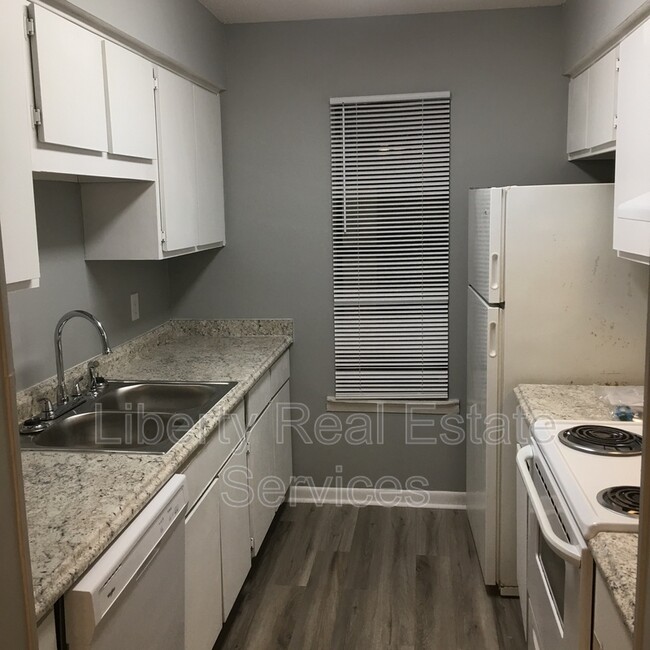 107 Gilbert St in Hinesville, GA - Building Photo - Building Photo