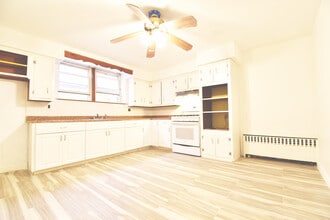 124 Malcolm Ave, Unit 1 in Garfield, NJ - Building Photo - Building Photo