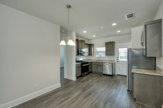1300 Black Locust Drive West in Pflugerville, TX - Building Photo - Building Photo