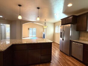 21181 Capella Pl in Bend, OR - Building Photo - Building Photo