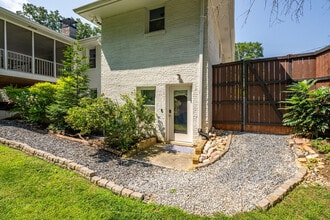 2617 Caladium Dr NE in Atlanta, GA - Building Photo - Building Photo