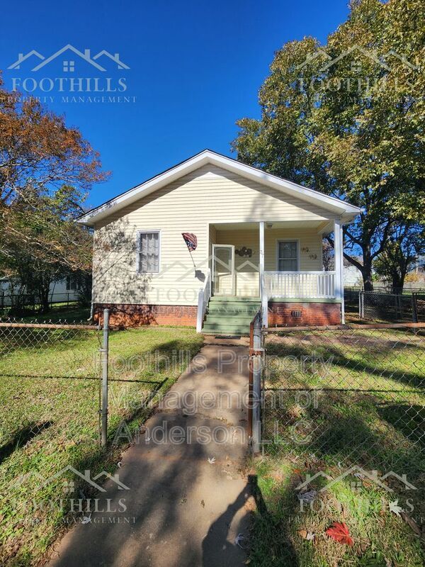 37 Sirrine St in Seneca, SC - Building Photo - Building Photo