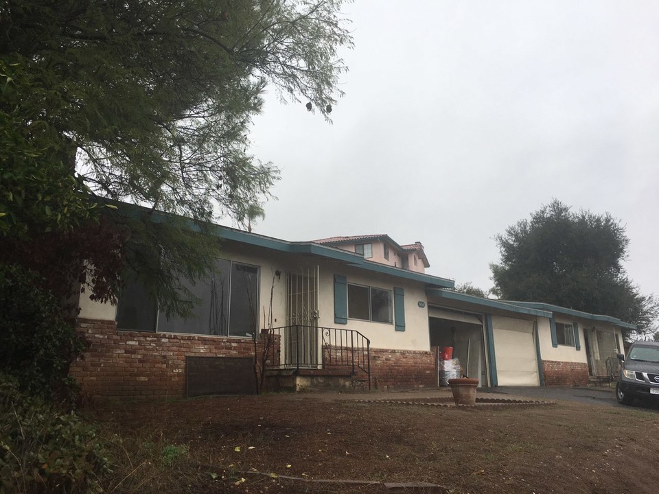 Truly Terrace Duplex in Vista, CA - Building Photo