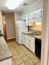 103 Cedarbrook Dr in Monroe, LA - Foto de edificio - Building Photo