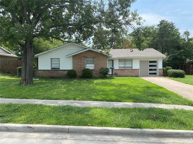 property at 2942 Candlewick Ln