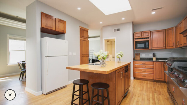 7 Story St, Unit 3