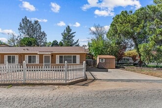 759 N Main St in Jackson, CA - Building Photo - Building Photo